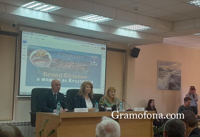 Илияна Йотова: Община Созопол е най-успешният модел в страната за развиване на културно-историческото наследство
