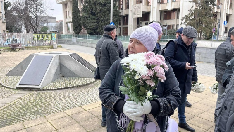 Почит към жертвите на комунизма в Бургас