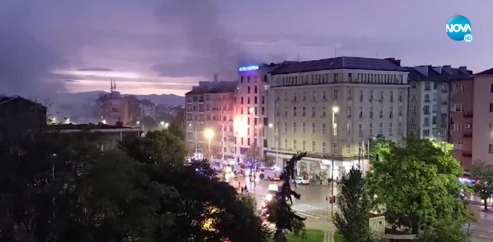 Жертва и ранени при пожар в хотел в София