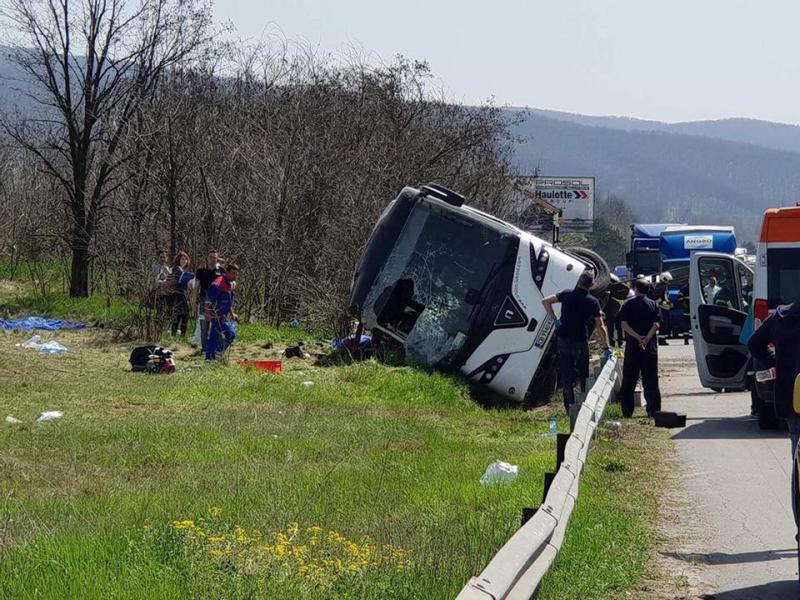 Айтоското село Черноград се прощава с Фатмегюл - шестата жертва на катастрофата от Тракия