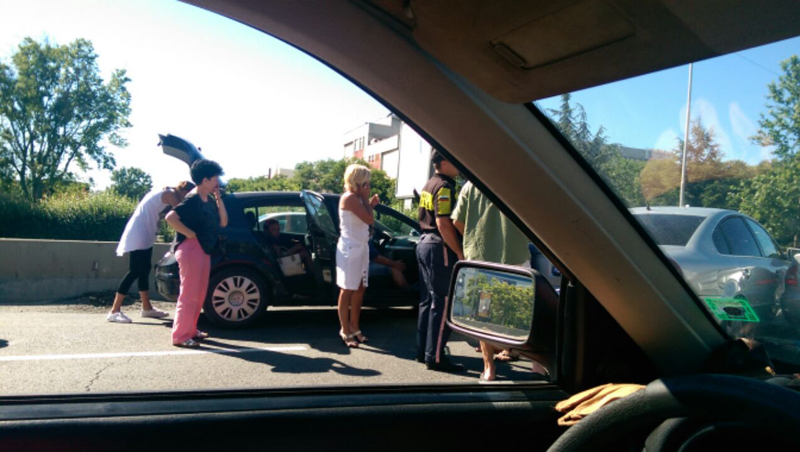 Катастрофа предизвика леко задръстване на Трапезица