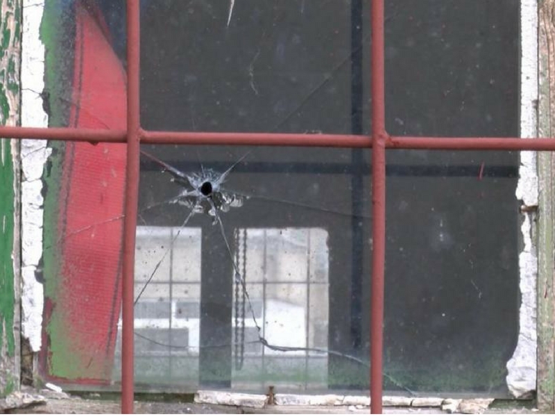 Шестокласник стреля по фургон с работници в Казанлък