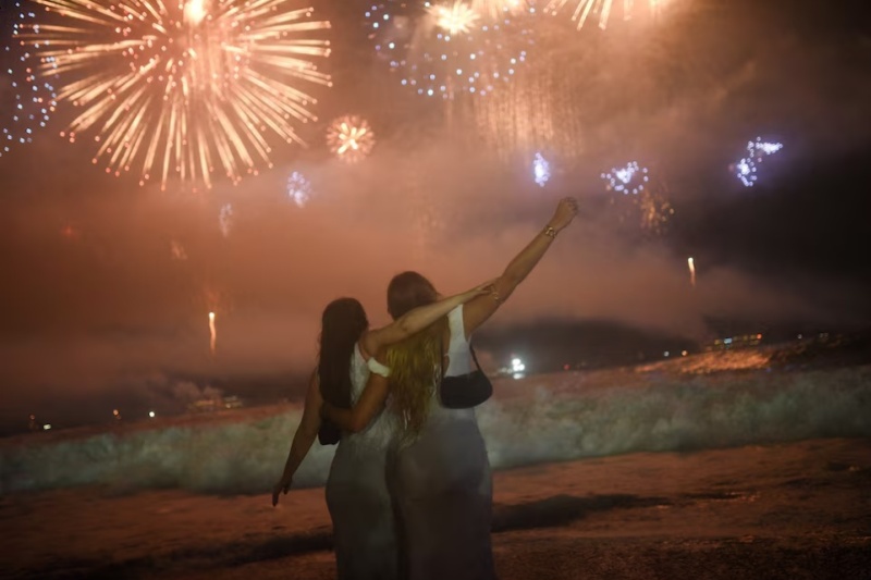 Как светът посрещна 2026 г. в снимки