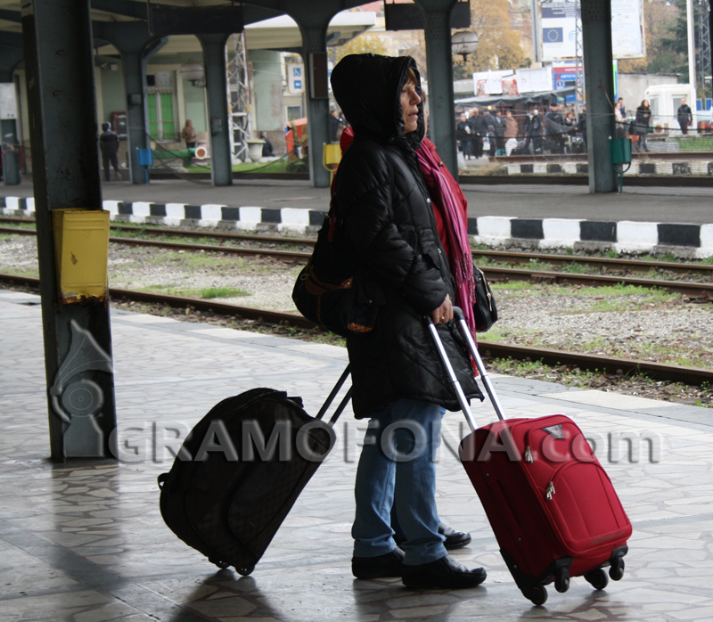 БДЖ дава безплатни билети на пътниците от влака за Бургас, който вчера закъсня с 3 часа