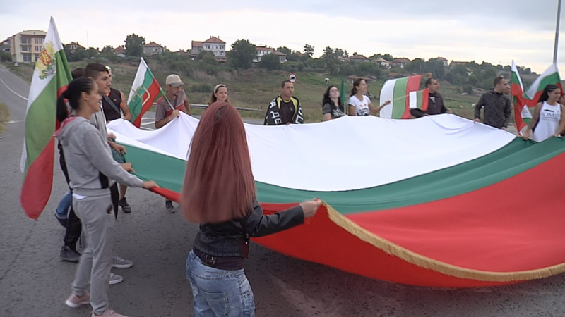 Протестиращи заради чумата в Странджанско блокираха пътя за Лесово