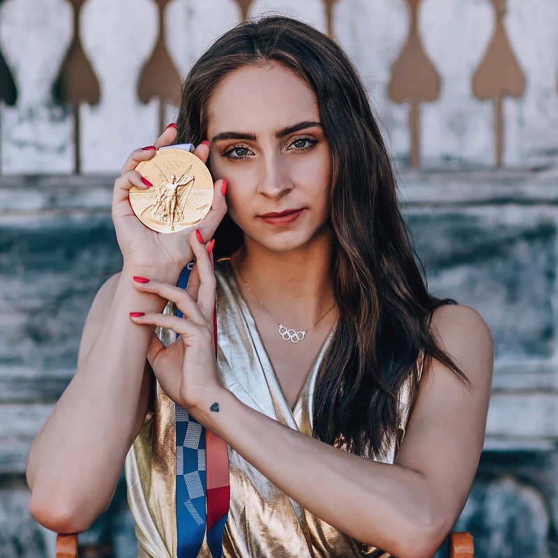 Олимпийската медалистка Стефани Кирякова ще избира новата най- красива омъжена жена на Бургас