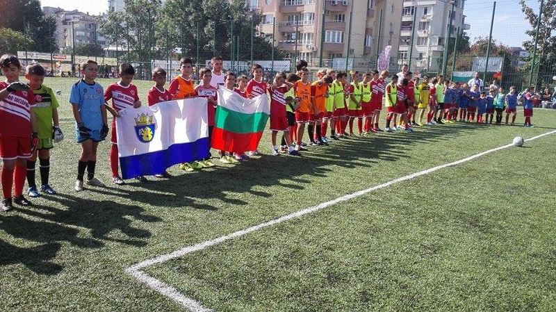 Специалисти по физическо влизат в началния курс