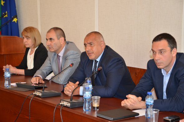 Кметовете на ГЕРБ: Спираме европроектите ако държавата не възстанови плащанията