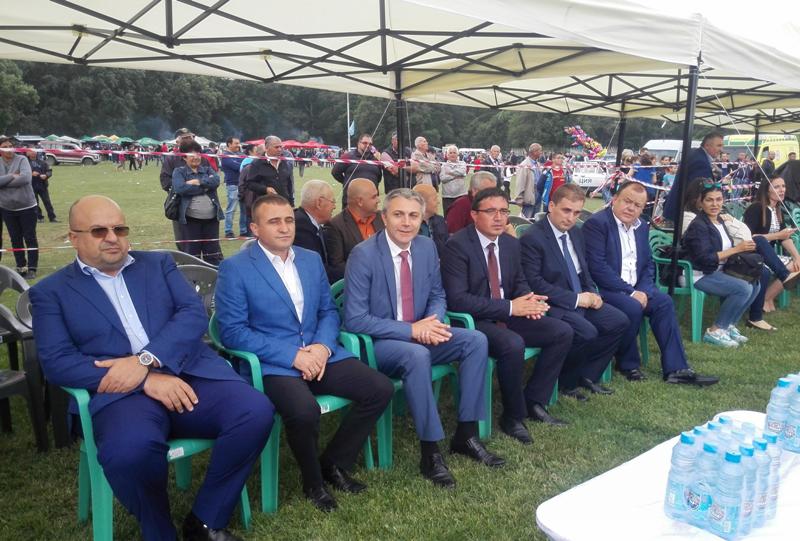 Площадът в Руен ще е готов до месец и половина