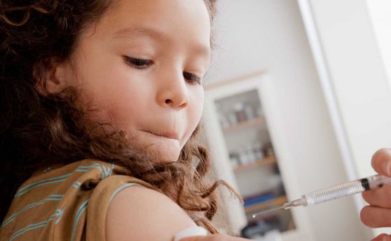 В Дубай ваксинират срещу коронавирус и децата