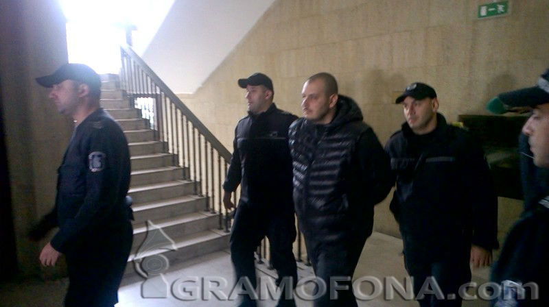 Домашен арест за Петър Биберов