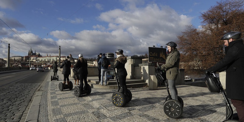 Прага забрани велосипедите в Стария град