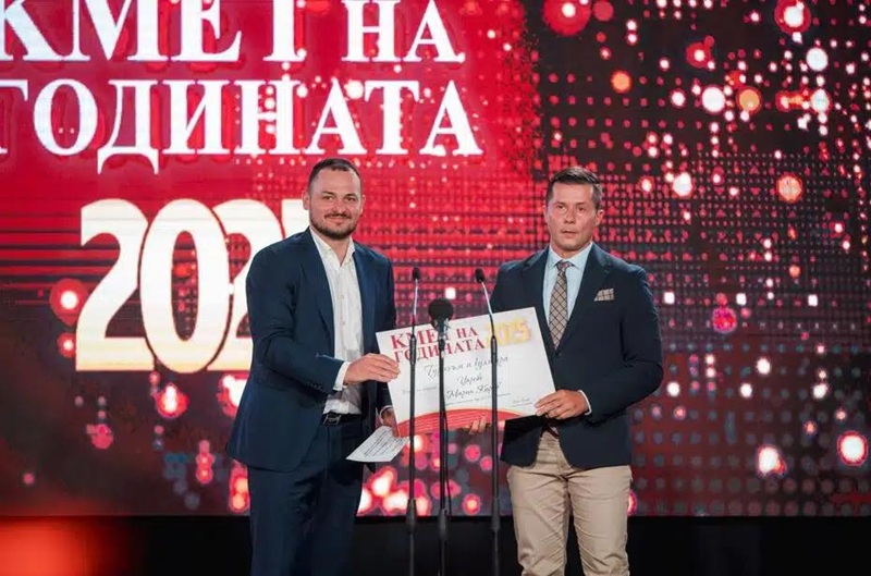 Община Царево с приз в наградите Кмет на годината в категория “Туризъм и култура” и специална награда от Камарата на строителите в България