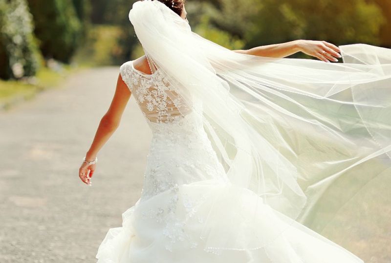 Младоженци запазиха всички уикенди на 2021 г. в Гърция
