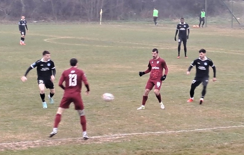 Черноморец с реми, Нефтохимик със загуба в контроли