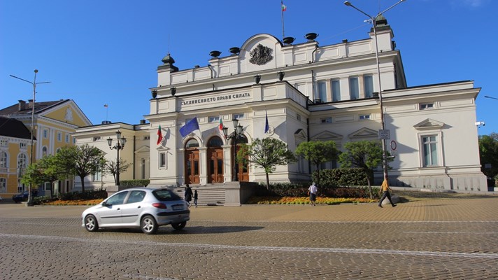 ГЕРБ предлага България да прати старото си съветско оръжие на Украйна