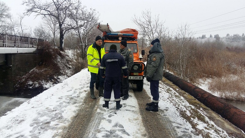 Нивото на река Маринка скочи, има риск от евакуация на хората от Черниците