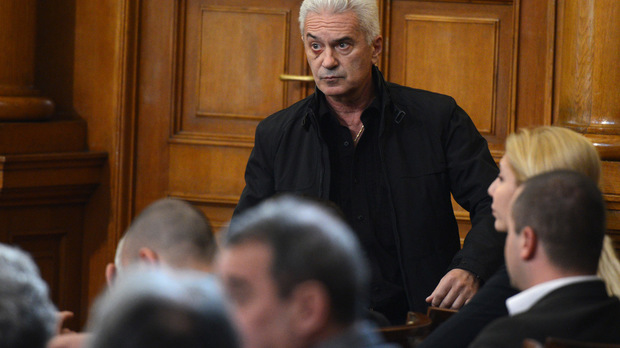 Парламентът свали имунитетите на Волен Сидеров и Десислав Чуколов