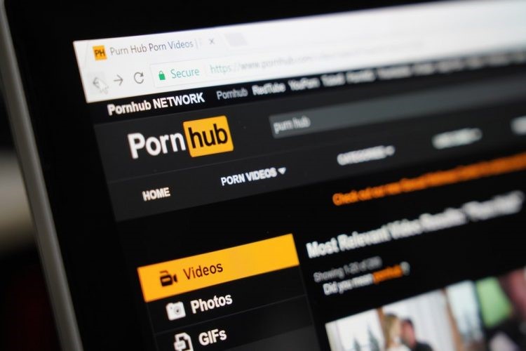 PornHub спря порното на руснаците