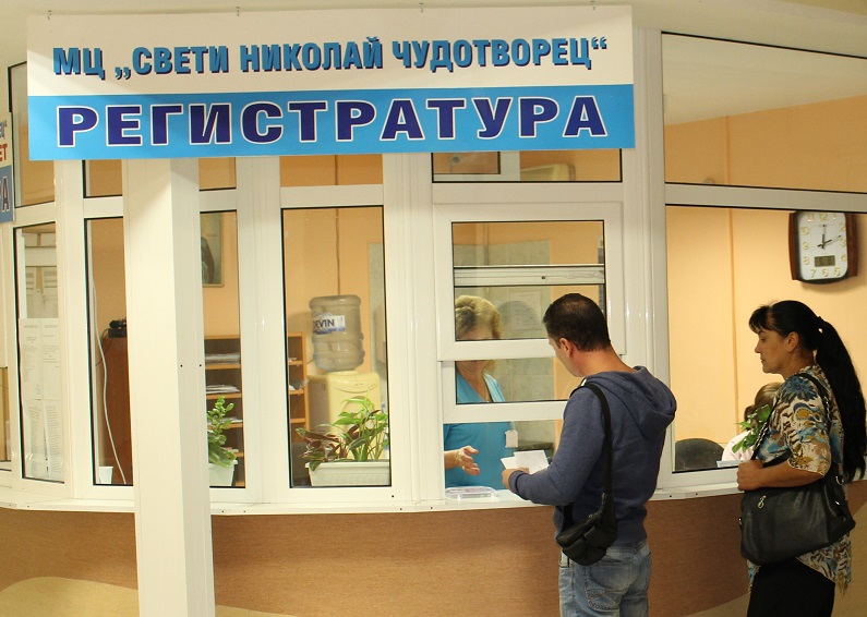 Лекари от Клиниката по ортопедия в УМБАЛ Бургас ще преглеждат безплатно през октомври