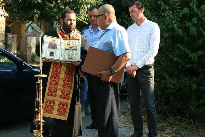 Чудотворна икона привлича поклонници в Ахтопол