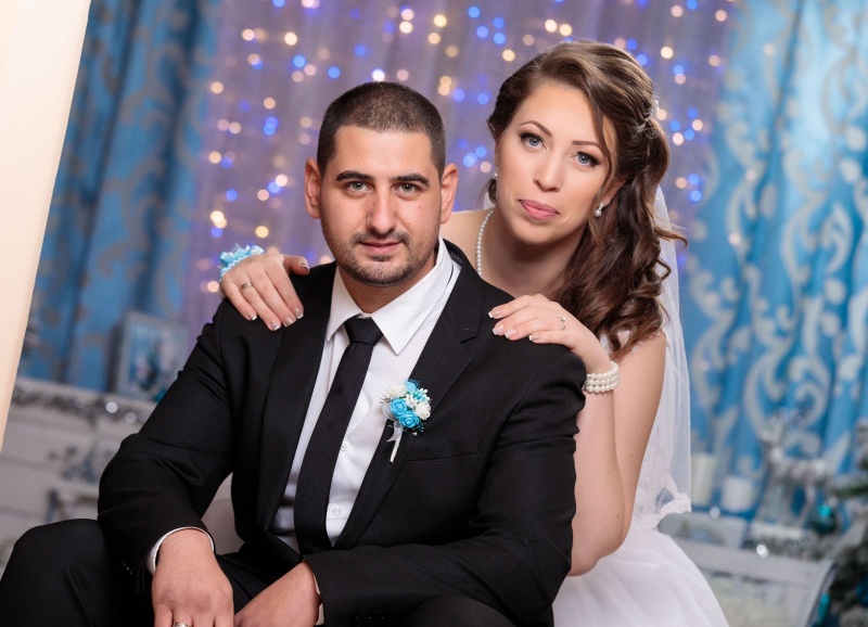 Бургаски младоженци не пожелаха цветя за сватбата, дариха парите за лечението на деца