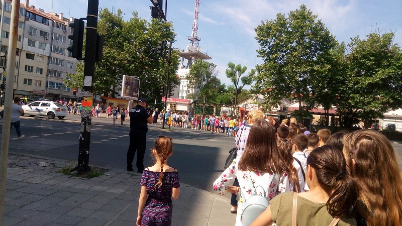 Полиция отцепи седем пешеходни пътеки в Бургас. Вижте защо!