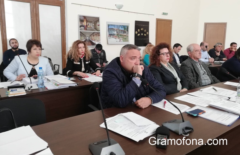Общинските съветници в Приморско срещу ферма за бяла мида
