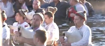 11-годишен хвана Кръста в Тунджа