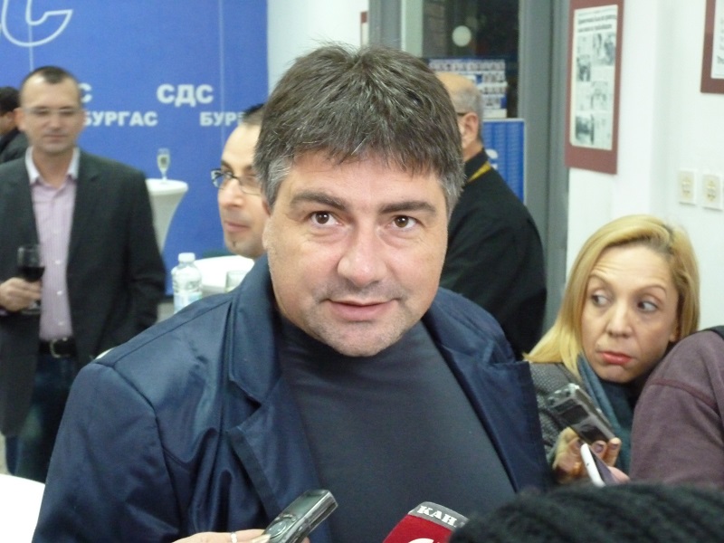 Костадин Марков не подкрепи законови изменения, увеличаващи 10 пъти глобите за паркиране върху тротоари