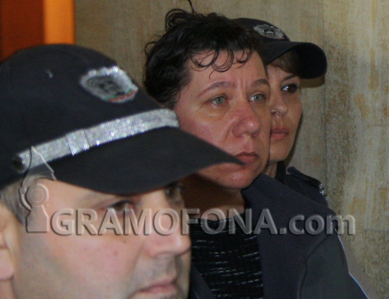 Атанаска проговори:  Полицайчето Недков ми заби шамар, друг ми каза, че няма да изляза жива от ареста